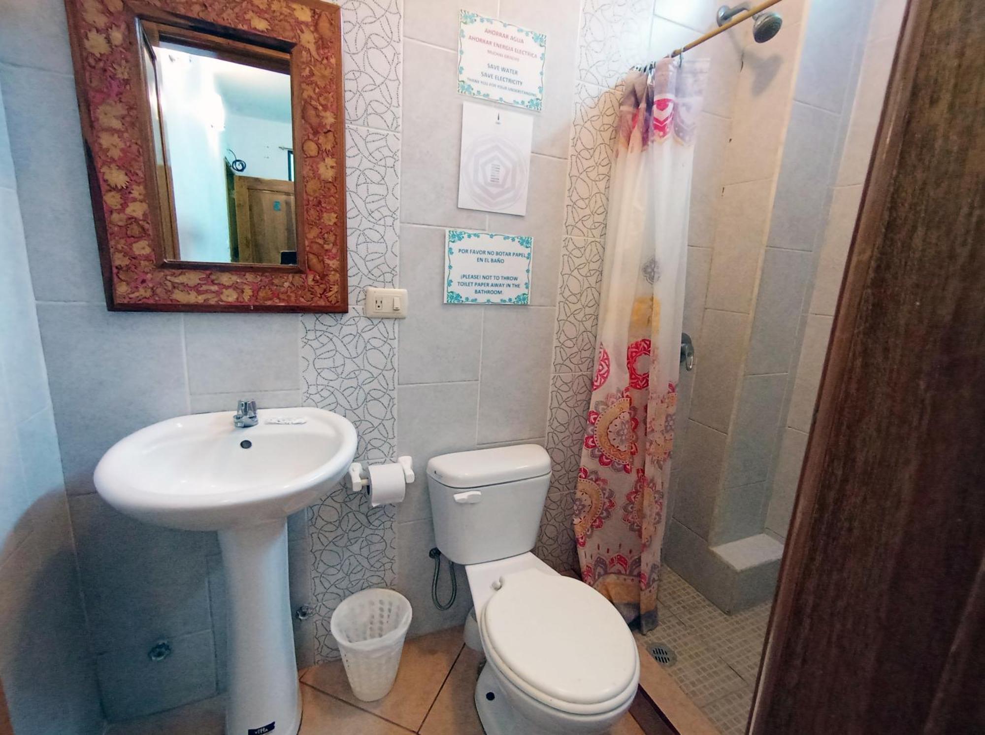 Hostal Yaku Montañita Dış mekan fotoğraf